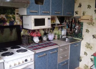 Продам 2-ком. квартиру, 52.6 м2, Юрга, улица Тургенева, 53