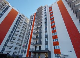 Продается 3-комнатная квартира, 51.1 м2, посёлок городского типа Сириус, улица Акаций, 34к2