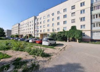 Продам трехкомнатную квартиру, 63.7 м2, Рыбное, Большая улица, 8А