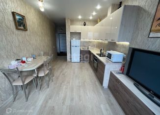 Сдаю 2-ком. квартиру, 60 м2, Приморский край, улица Грязелечебница, 23В