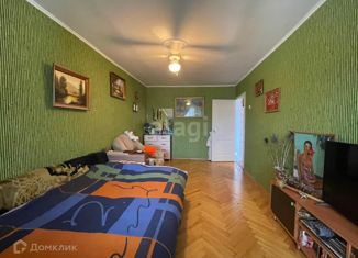 Продается двухкомнатная квартира, 52 м2, Крым, улица Халтурина, 35