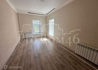 Продам 2-ком. квартиру, 35 м2, Курск, улица Горького, 63А, Центральный округ