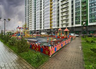 Трехкомнатная квартира на продажу, 86.7 м2, Краснодар, ЖК Фреш, улица имени Валерия Гассия, 4/7лит2