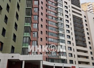 Продаю 3-комнатную квартиру, 69 м2, Москва, улица Вилиса Лациса, 15, метро Планерная