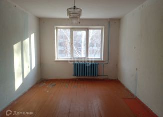 Продаю 2-ком. квартиру, 52 м2, Сосновоборск, улица Труда, 23