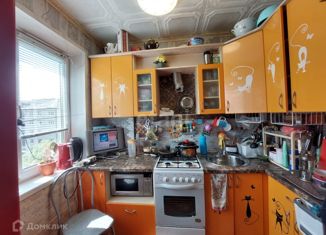 Четырехкомнатная квартира на продажу, 59.3 м2, Новодвинск, улица Димитрова, 9