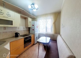 Продается трехкомнатная квартира, 65.1 м2, Тюменская область, улица Мира, 83