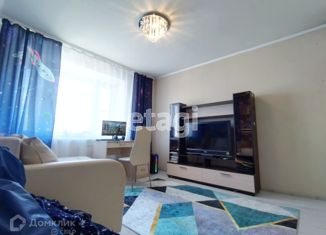 Продаю трехкомнатную квартиру, 69.9 м2, посёлок городского типа Белоозёрский, Российская улица, 1