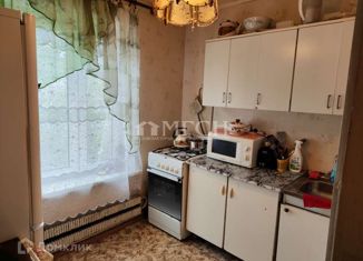 Продам двухкомнатную квартиру, 47.2 м2, Москва, улица Бехтерева, 41к3, улица Бехтерева