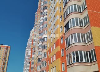 Продаю 1-ком. квартиру, 36 м2, Курск, проспект Анатолия Дериглазова, 79, Центральный округ