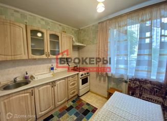 Продаю 2-комнатную квартиру, 55 м2, Севастополь, улица Адмирала Фадеева, 19