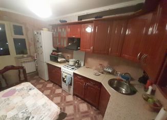 Продам 3-комнатную квартиру, 61.2 м2, Курская область, улица Черняховского, 22