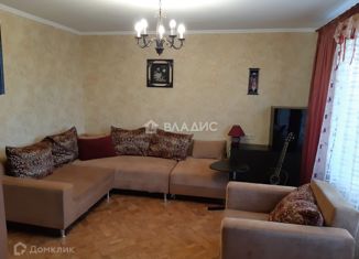 Продаю 3-ком. квартиру, 55 м2, Санкт-Петербург, Ключевая улица, 11, Ключевая улица