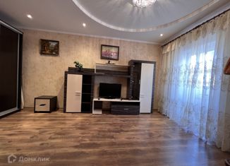 Сдаю в аренду 1-комнатную квартиру, 42 м2, Геленджик, улица Крамского, 22