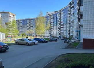 Продажа 1-комнатной квартиры, 61.7 м2, Кемерово, проспект Ленина, 164