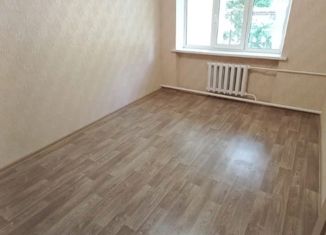 Продам 2-комнатную квартиру, 44 м2, посёлок городского типа Комсомольское, Шоссейная улица, 11