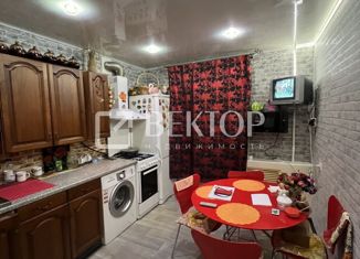 Продается 3-ком. квартира, 57.3 м2, Ярославль, проспект Фрунзе, 65, район Дядьково