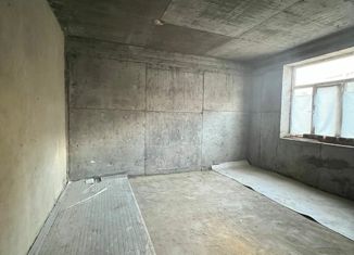 Продам трехкомнатную квартиру, 116 м2, Махачкала, улица Магомета Гаджиева, 192, Кировский район