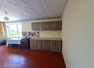 Сдам в аренду четырехкомнатную квартиру, 50 м2, поселок городского типа Ахтырский, Дальний переулок, 9