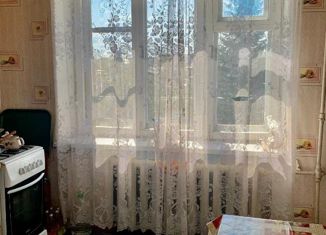 Продажа 3-ком. квартиры, 65 м2, Еманжелинск, улица Гастелло, 36