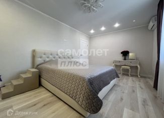 Продажа 2-ком. квартиры, 60 м2, Казань, улица Четаева, 14, ЖК Золотая Середина