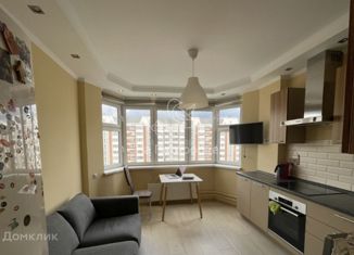 Сдается 2-ком. квартира, 64 м2, Москва, улица Бориса Пастернака, 7, метро Рассказовка