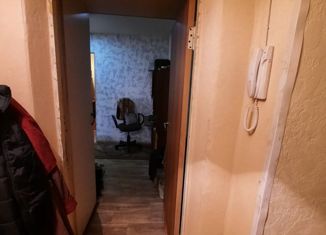 Продаю 1-ком. квартиру, 33.2 м2, Нижний Новгород, метро Горьковская, Республиканская улица, 27