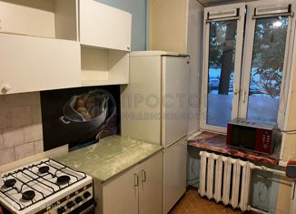 Продается трехкомнатная квартира, 57.3 м2, Москва, улица Демьяна Бедного, 7, метро Народное Ополчение