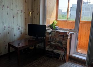 Продам 2-ком. квартиру, 44 м2, Нижний Новгород, Комсомольская улица, 39, 10-й микрорайон