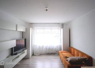 Продаю однокомнатную квартиру, 37 м2, Новосибирск, Вертковская улица, 125, метро Студенческая