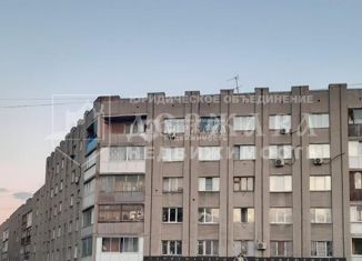 Однокомнатная квартира на продажу, 18.1 м2, Кемерово, улица Сибиряков-Гвардейцев, 1