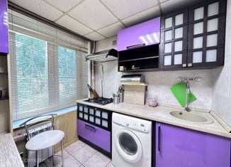 Сдаю 2-ком. квартиру, 42 м2, Москва, улица Юных Ленинцев, 82, улица Юных Ленинцев