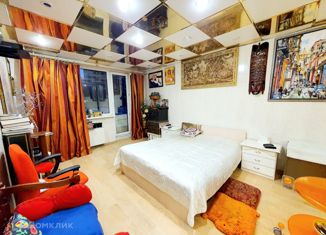 Продам 2-ком. квартиру, 50.4 м2, Москва, улица Василия Петушкова, 11, улица Василия Петушкова