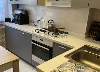 Продаю двухкомнатную квартиру, 43.2 м2, Нижний Новгород, улица Старых Производственников, 19, улица Старых Производственников