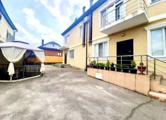 Продаю таунхаус, 121.1 м2, станица Ессентукская, Цветочная улица, 12Бк1