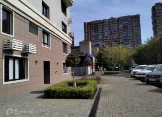 Продается двухкомнатная квартира, 89.34 м2, Краснодарский край, улица Строителей, 21