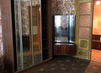 Продаю 3-ком. квартиру, 74 м2, Сланцы, улица Ломоносова, 36