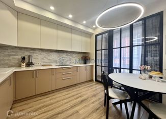 Продается трехкомнатная квартира, 78 м2, Нижний Новгород, площадь Свободы, 7, площадь Свободы