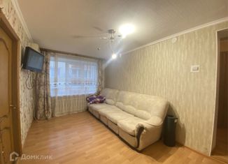 Продам 2-ком. квартиру, 37 м2, Ставрополь, Комсомольская улица, 40, микрорайон №3