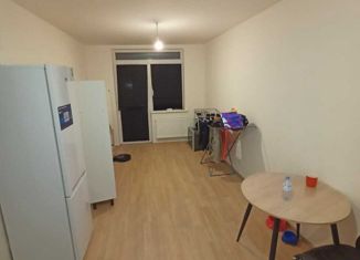 Продается 2-ком. квартира, 35.4 м2, Екатеринбург, метро Ботаническая, улица Чемпионов, 15