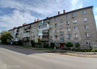 Продажа 2-ком. квартиры, 44.2 м2, Омск, улица Артёма Избышева, 4, Ленинский округ