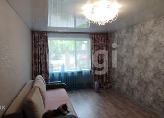 Двухкомнатная квартира на продажу, 45.9 м2, рабочий посёлок Локоть, проспект Ленина, 73