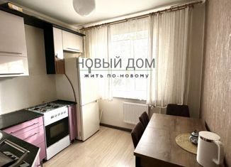 Продаю 2-комнатную квартиру, 53 м2, Новгородская область, Волотовская улица, 6