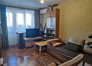 Продам 2-ком. квартиру, 53 м2, Нижний Новгород, Гордеевская улица, 38, метро Канавинская