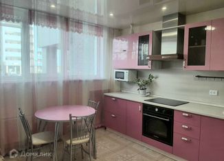 Продаю 2-комнатную квартиру, 58 м2, Тольятти, улица 40 лет Победы, 49Д