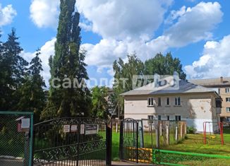 Продам 2-комнатную квартиру, 46 м2, Октябрьский, Девонская улица, 4