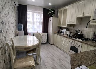 Продается 2-комнатная квартира, 57 м2, поселок городского типа Афипский, Краснодарская улица, 32