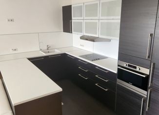 Продается 3-ком. квартира, 65 м2, Москва, улица Маршала Тухачевского, 49, метро Народное Ополчение