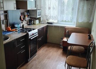 Продается 3-комнатная квартира, 57 м2, Нижний Новгород, метро Буревестник, улица Красных Зорь, 13