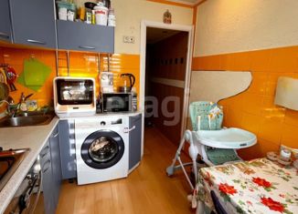 Продам 1-ком. квартиру, 33 м2, Москва, Домодедовская улица, 31, Домодедовская улица